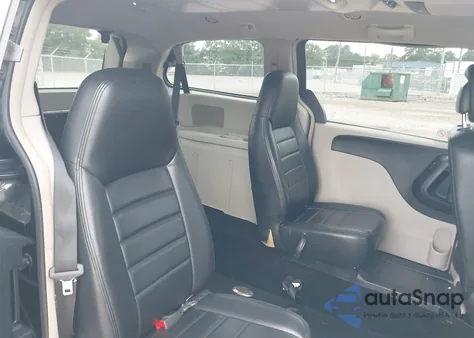 2016 Chrysler Town & Country Touring from USA, damaged, VIN 2C4RC1BG7GR185579